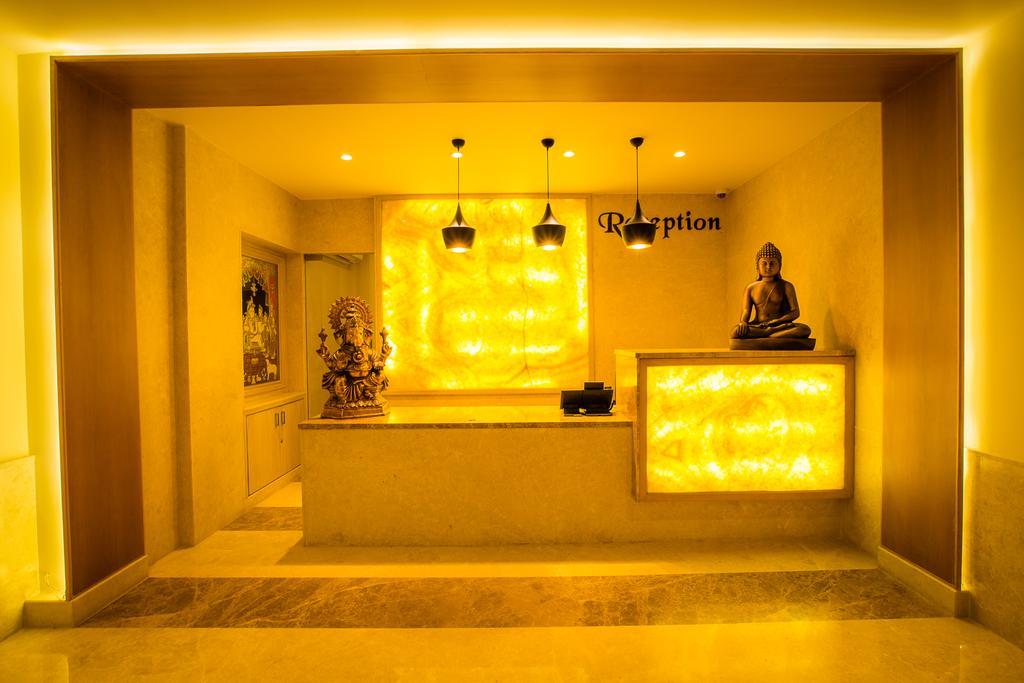 Hotel Radha Prasad Erode Esterno foto
