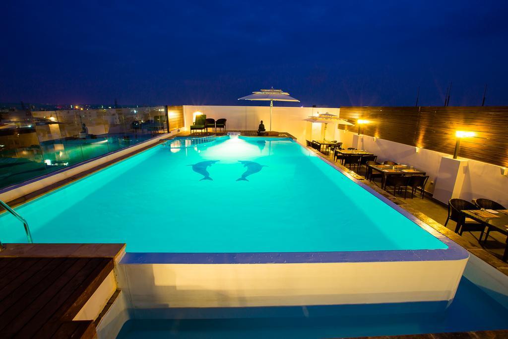 Hotel Radha Prasad Erode Esterno foto