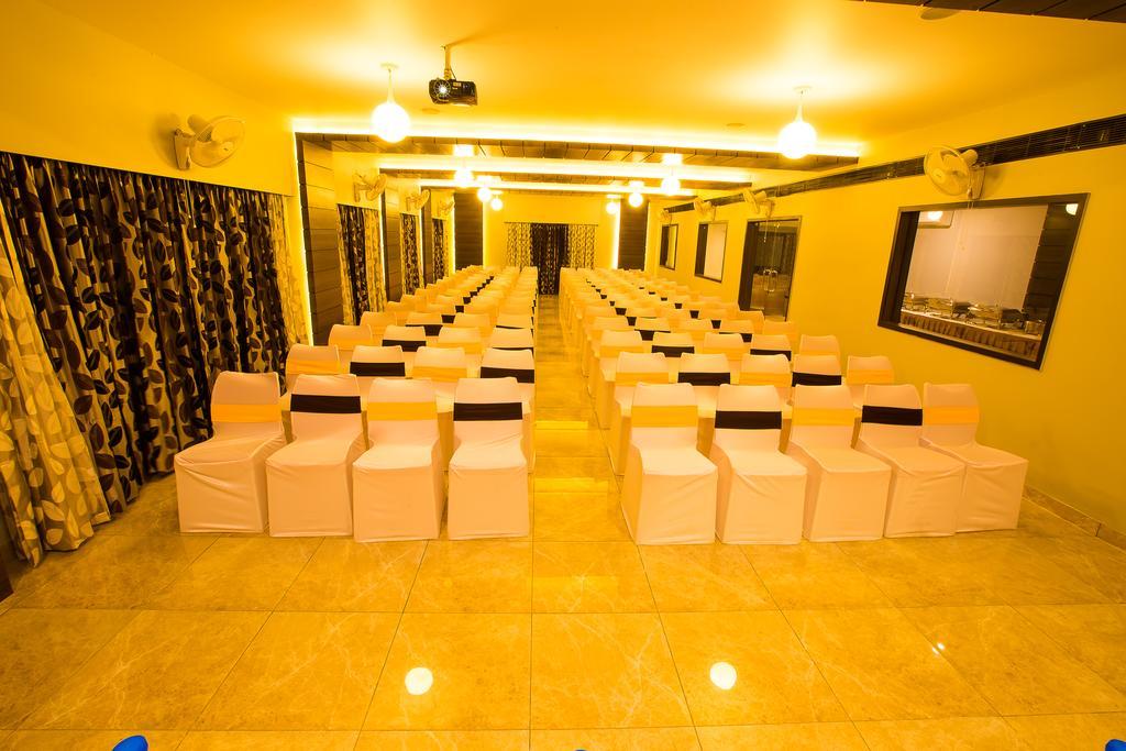 Hotel Radha Prasad Erode Esterno foto