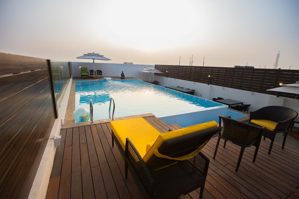 Hotel Radha Prasad Erode Esterno foto